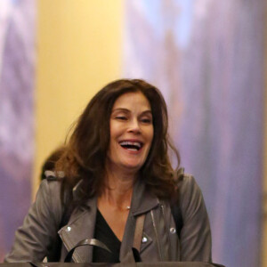 Teri Hatcher arrivant à l'aéroport de Vancouver le 13 février 2017