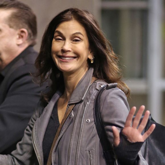Teri Hatcher arrivant à l'aéroport de Vancouver le 13 février 2017