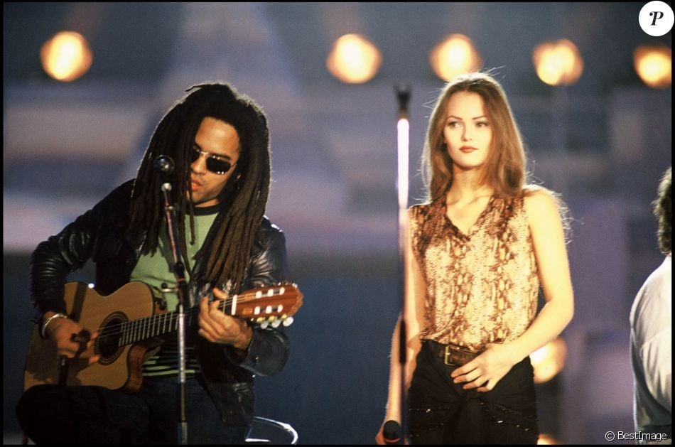 Vanessa Paradis et Lenny Kravitz en février 1993. Purepeople