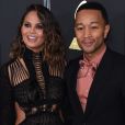 Chrissy Teigen et son mari John Legend à la 59ème soirée annuelle des Grammy Awards au théâtre Microsoft à Los Angeles, le 12 février 2017