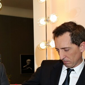 Exclusif - Jerry Seinfeld et Gad Elmaleh dans la loge après le spectacle de Gad Elmaleh "Oh My Gad" au "Carnegie Hall" à New York City, New York, Etats-Unis, le 11 février 2017. © Domique Jacovides/Bestimage