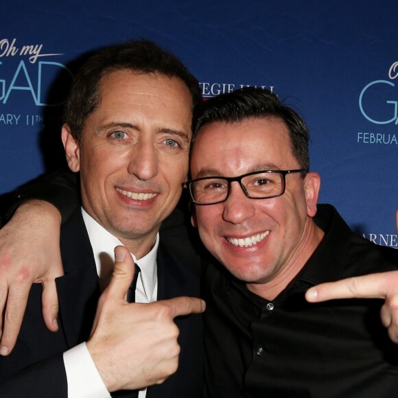 Exclusif - Gad Elmaleh et un invité lors du photocall du spectacle de Gad Elmaleh "Oh My Gad" au "Carnegie Hall" à New York, le 11 février 2017. © Dominique Jacovides/Bestimage