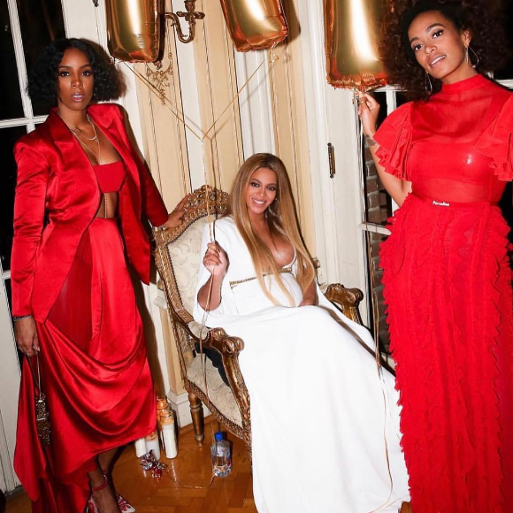 Beyoncé, sa soeur Solonage et Kelly Rowland après la cérémonie des Grammy Awards, à Los Angeles, le 12 février 2017.