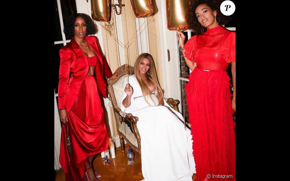Beyoncé, sa soeur Solonage et Kelly Rowland après la cérémonie des ...