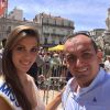 Fabien Rossolini, selfie avec Miss France Iris Mittenaere lors du passage du Tour de France par Montpellier en juillet 2016. Voix du Tour de France et de nombreux événements sportifs, Fabien est mort à 34 ans seulement dans la nuit du 14 au 15 février 2017. Photo de sa page Facebook.
