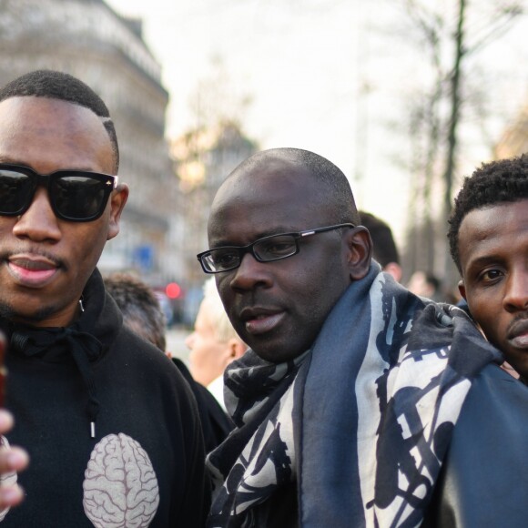 Mokobé et Lilian Thuram - Manifestation en marge de l'affaire Théo : 2 300 personnes ont manifesté à Paris pour dénoncer "les violences policières" place de la république le 18 février 2017. © Lionel Urman / Bestimage