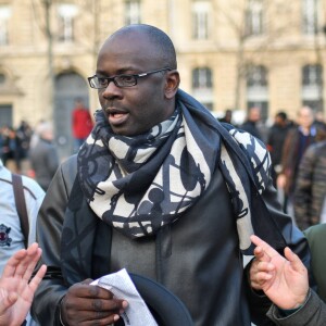 Lilian Thuram - Manifestation en marge de l'affaire Théo : 2 300 personnes ont manifesté à Paris pour dénoncer "les violences policières" place de la république le 18 février 2017. © Lionel Urman / Bestimage