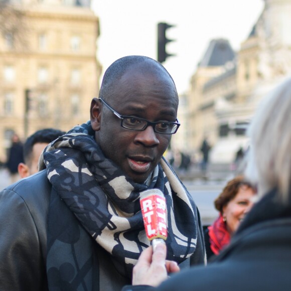 Lilian Thuram - Manifestation en marge de l'affaire Théo : 2 300 personnes ont manifesté à Paris pour dénoncer "les violences policières" place de la république le 18 février 2017. © Lionel Urman / Bestimage