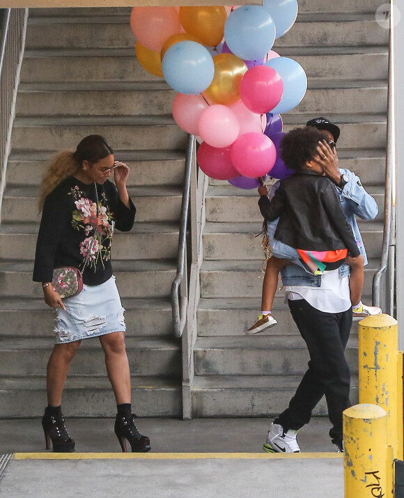 Beyoncé, Jay Z et Blue Ivy à Los Angeles, le 27 février 2016.