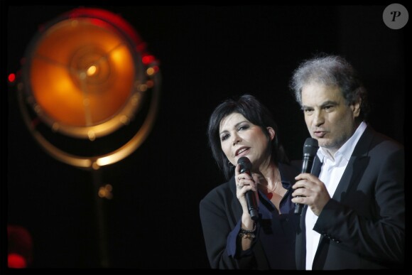 Liane Foly et Raphaël Mezrahi lors de la 4ème édition de "La Nuit de la Déprime" proposé par l'humoriste R. Mezrahi aux Folies Bergère à Paris, France, le 20 février 2017. Une soirée au ton décalé. © Alain Guizard/Bestimage