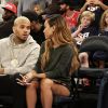 Chris Brown et sa petite amie Karrueche Tran assistent à un match de basket, New York le 20 août 2014.