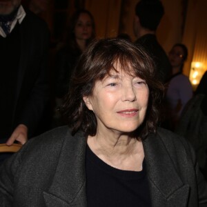 Jane Birkin - Philippe Lerichomme (Parolier de Serge Gainsbourg) et Mathias Malzieu (Dionysos) reçoivent la médaille de Chevalier de l'ordre des arts et des lettres par Audrey Azoulay, la ministre de la Culture à Paris le 21 février 2017. © Denis Guignebourg/Bestimage