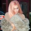 Kylie Jenner avec une nouvelle couleur de cheveux orange et son compagnon Tyga sont allés diner en amoureux à New York, le 13 février 2017