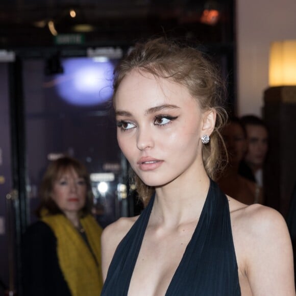 Lily-Rose Depp (Robe Chanel) arrive à la 42e cérémonie des César à la salle Pleyel à Paris le 24 février 2017. © Olivier Borde / Dominique Jacovides / Bestimage