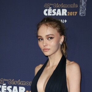 Lily-Rose Depp, nominée meilleur espoir féminin pour le film "La Danseuse" au photocall de la 42e cérémonie des César à la salle Pleyel à Paris le 24 février 2017. © Dominique Jacovides / Oliver Borde / Bestimage