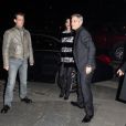 George Clooney et sa femme Amal Alamuddin (enceinte) (robe Gaiambattista Valli) vont dîner au restaurant Lapérouse à Paris le 25 février 2017