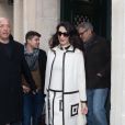 George Clooney et sa femme Amal Alamuddin enceinte (tenue William Vintage) à la sortie de leur hôtel, L'Hôtel, à Paris. Le 25 février 2017