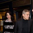 Semi-Exclusif - George Clooney et sa femme Amal Alamuddin (enceinte) sortent à minuit du restaurant Lapérouse tenu par Gregory Lentz à Paris le 25 février 2017