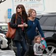 Exclusif - Jessica Biel, son fils Silas Timberlake et sa mère Kimberly Biel dans les rues de Santa Monica, le 7 février 2017, pour aller aller faire des courses.