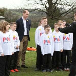 Le prince William, duc de Cambridge, effectuait le lancement du Skillforce Prince William Award à l'occasion d'une visite dans une école primaire du Pays de Galles à Abergavenny le 1er mars 2017.