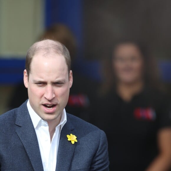 Le prince William, duc de Cambridge, effectuait le lancement du Skillforce Prince William Award à l'occasion d'une visite dans une école primaire du Pays de Galles à Abergavenny le 1er mars 2017.