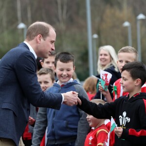 Le prince William, duc de Cambridge, effectuait le lancement du Skillforce Prince William Award à l'occasion d'une visite dans une école primaire du Pays de Galles à Abergavenny le 1er mars 2017.