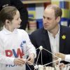Le prince William, duc de Cambridge, effectuait le lancement du Skillforce Prince William Award à l'occasion d'une visite dans une école primaire du Pays de Galles à Abergavenny le 1er mars 2017.