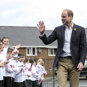 Le prince William, duc de Cambridge, effectuait le lancement du Skillforce Prince William Award à l'occasion d'une visite dans une école primaire du Pays de Galles à Abergavenny le 1er mars 2017.