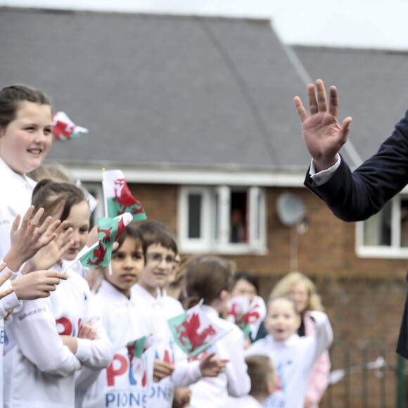 Le prince William, duc de Cambridge, effectuait le lancement du Skillforce Prince William Award à l'occasion d'une visite dans une école primaire du Pays de Galles à Abergavenny le 1er mars 2017.