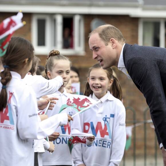 Le prince William, duc de Cambridge, effectuait le lancement du Skillforce Prince William Award à l'occasion d'une visite dans une école primaire du Pays de Galles à Abergavenny le 1er mars 2017.