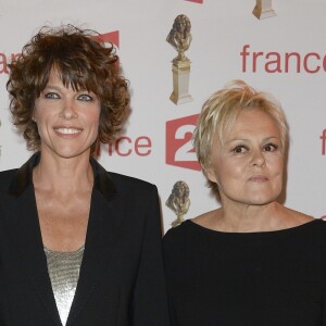 Anne Le Nen et Muriel Robin à la soirée de la 28ème Nuit des Molières au théâtre des Folies Bergère à Paris. Le 23 mai 2016 © Coadic Guirec / Bestimage