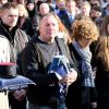 Alain Vastine entouré de sa famille lors des obsèques d'Alexis Vastine en l'église Saint Ouen à Pont-Audemer le 25 mars 2015