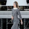 Défilé de mode prêt-à-porter automne-hiver 2017/2018 "Chanel" au Grand Palais à Paris le 7 mars 2017.
