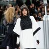 Défilé de mode prêt-à-porter automne-hiver 2017/2018 "Chanel" au Grand Palais à Paris le 7 mars 2017.