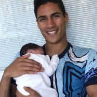 Raphaël Varane papa : Aux anges pour la première photo avec son fils