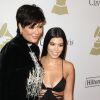 Kris Jenner et sa fille Kourtney Kardashian au gala Pre-Grammy à l'hôtel The Beverly Hilton à Beverly Hills, le 11 février 2017