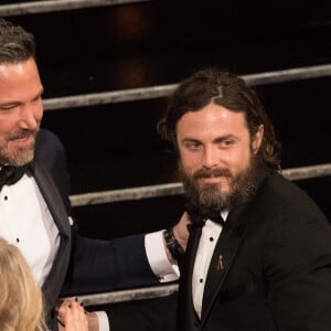 Ben Affleck et son frère Casey Affleck - Intérieur - 89ème cérémonie des Oscars au Hollywood & Highland Center à Hollywood © AMPAS/Zuma/Bestimage