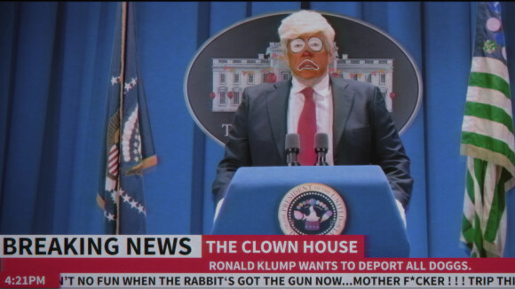 Snoop Dogg et un faux Donald Trump maquillé en clown se partagent la vedette du clip de la chanson "Lavender". Mars 2017.