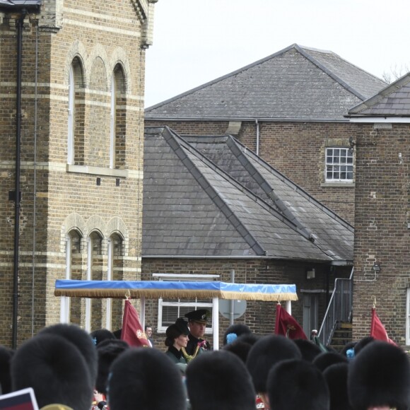 Le prince William et la duchesse Catherine de Cambridge assistaient à la parade de la Saint-Patrick aux Cavalry Barracks du régiment des Irish Guards à Hounslow, dans l'ouest de Londres, le 17 mars 2017.