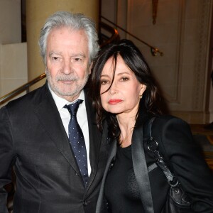 Pierre Arditi avec sa femme Evelyne Bouix - Dîner de gala de la première édition des prix "les Stéthos d'Or" en faveur de la Fondation pour la recherche en physiologie dont le docteur Frédéric Saldmann est le directeur scientifique à l'hôtel George V à Paris le 13 mars 2017. © Coadic Guirec/Bestimage