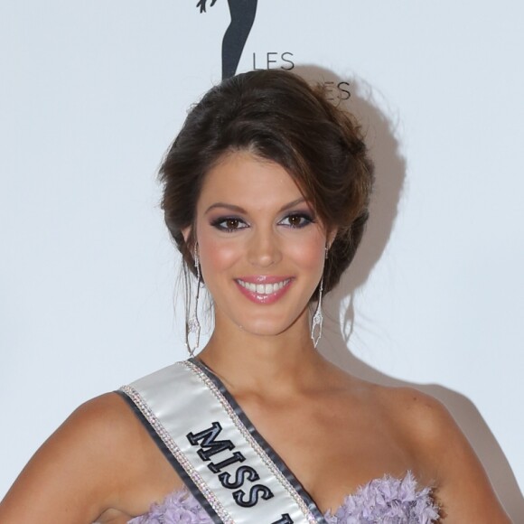 Iris Mittenaere (Miss Univers 2017) - Gala de charité au profit de l'association "Les Bonnes fées" à l'hôtel d'Evreux, Place Vendôme à Paris, le 20 mars 2017. © CVS/Bestimage