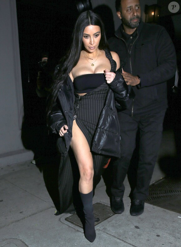Kim Kardashian à la sortie du restaurant Craig à West Hollywood, le 2 mars 2017 A