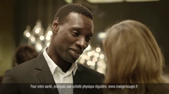 Omar Sy dans la campagne de publicité pour les boissons Finley en 2015.