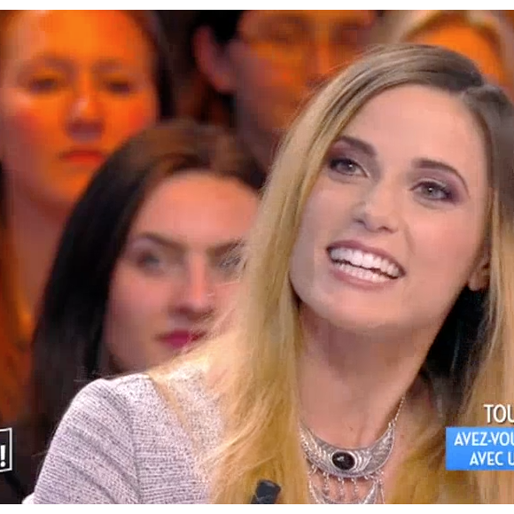 Capucine Anav évoque une nouvelle fois son attirance pour Camille Combal. Emission "Touche pas à mon poste" sur C8. Le 24 mars 2017.