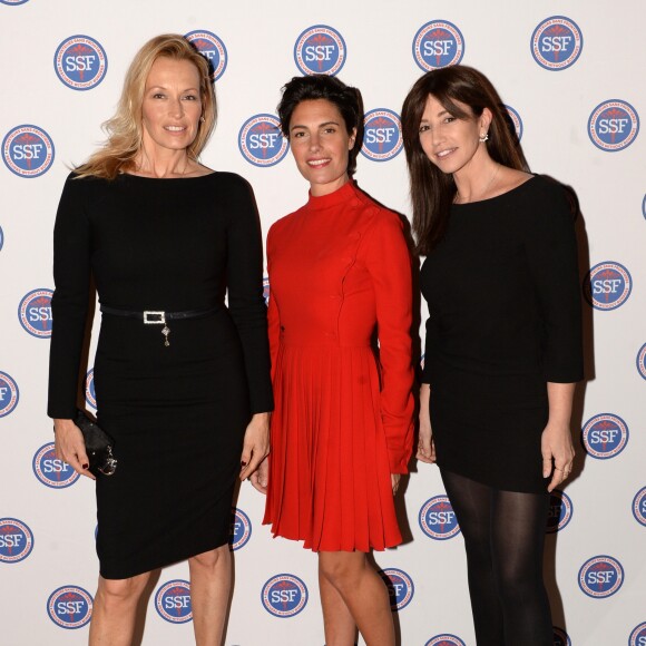 Exclusif - Estelle Lefébure, Alessandra Sublet et Albane Cleret - Gala des "Sauveteurs Sans Frontières" à l'hôtel du Collectionneur à Paris le 20 mars 2017. Sauveteurs Sans Frontières a pour mission de porter assistance à des personnes en danger dans le monde entier. Son credo : « Qui sauve une vie, sauve l'humanité ». © Rachid Bellak/Bestimage
