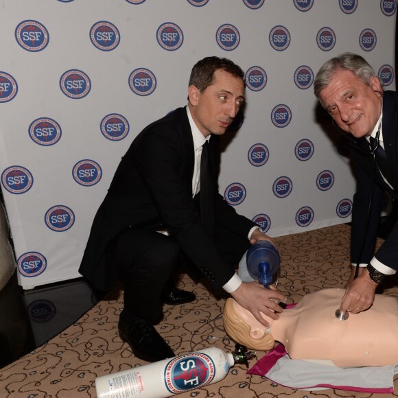 Exclusif - Gad Elmaleh et Sidney Toledano - Gala des "Sauveteurs Sans Frontières" à l'hôtel du Collectionneur à Paris le 20 mars 2017. Sauveteurs Sans Frontières a pour mission de porter assistance à des personnes en danger dans le monde entier. Son credo : « Qui sauve une vie, sauve l'humanité ». © Rachid Bellak/Bestimage