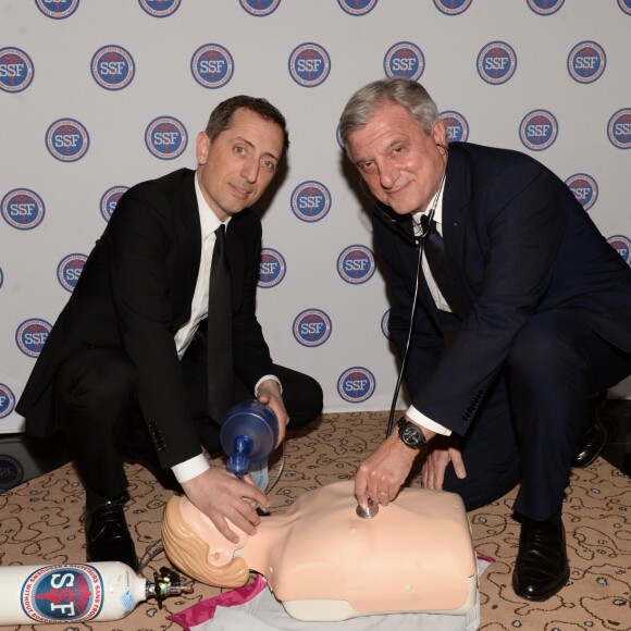 Exclusif - Gad Elmaleh et Sidney Toledano - Gala des "Sauveteurs Sans Frontières" à l'hôtel du Collectionneur à Paris le 20 mars 2017. Sauveteurs Sans Frontières a pour mission de porter assistance à des personnes en danger dans le monde entier. Son credo : « Qui sauve une vie, sauve l'humanité ». © Rachid Bellak/Bestimage