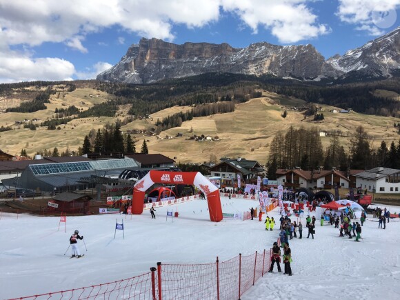 Illustration - World Stars Ski Event dans la station de ski d' Alta Badia en Italie le 25 mars 2017 25/03/2017 - Alta Badia