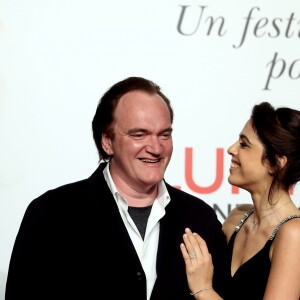 Quentin Tarantino et sa compagne Daniella Pick au photocall de la cérémonie d'ouverture du 8ème festival Lumière de Lyon, le 8 octobre 2016.