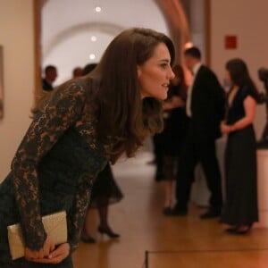 Kate Middleton, duchesse de Cambridge, lors de la soirée de bienfaisance annuelle de la National Portrait Gallery, à Londres le 28 mars 2017.